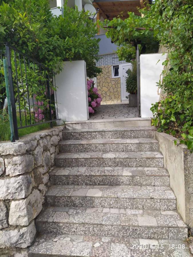 Apartment Valeria Lopar Εξωτερικό φωτογραφία