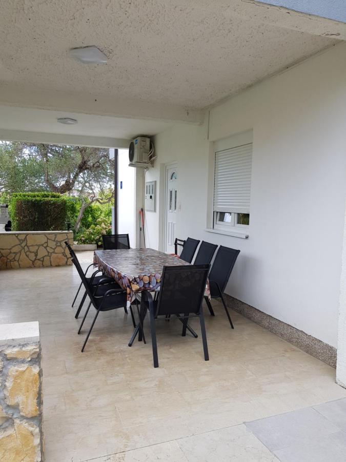 Apartment Valeria Lopar Εξωτερικό φωτογραφία